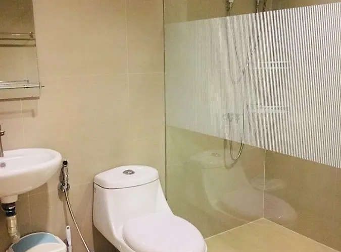 Megumi's 3br With Balconies * Manila